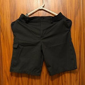 Under armour boys size medium  bkack Performance Cargo Shorts.